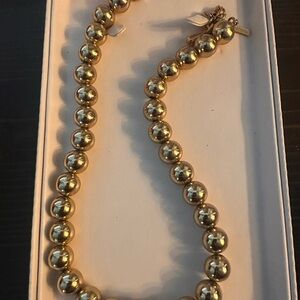 Elegant Gold Beaded Necklace